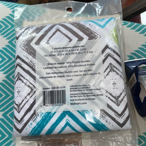 Queen microfiber pillow case - Picture 2 of 2